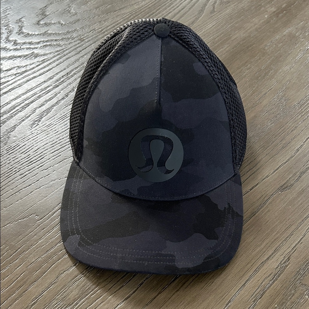 Lululemon Black Camo Mesh Cap